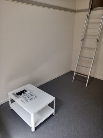 レオパレスヒルサイドテラスの居間・リビング|ゆったりとしたリビングです