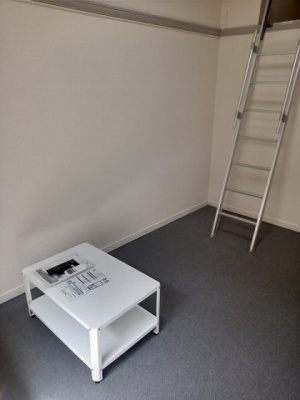 【居間・リビング】 | レオパレスヒルサイドテラス | ゆったりとしたリビングです