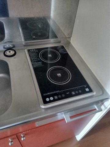 レオパレスヒルサイドテラスのキッチン|部屋によってコンロのタイプが異なります。