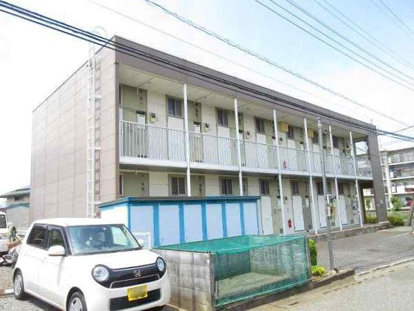 レオパレスヒルサイドテラスの外観|落ち着いた雰囲気の外観です