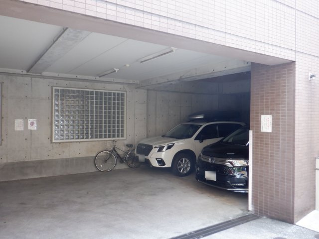 サンスターレ浅草橋の駐車場