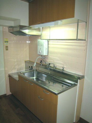 鳥山ハイツのキッチン|※別部屋のお写真で、現況優先と致します。