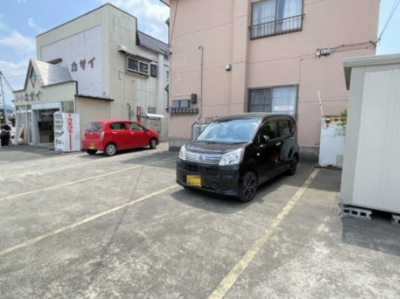 【駐車場】 | トゥルーホーム(川井荘) | 青空駐車場