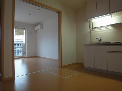 ウーノの居間・リビング|こちらのリビングで趣味の時間をお楽しみください