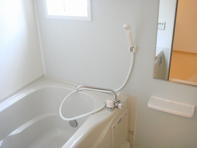 ウーノの浴室|ゆったり過ごせるお風呂です