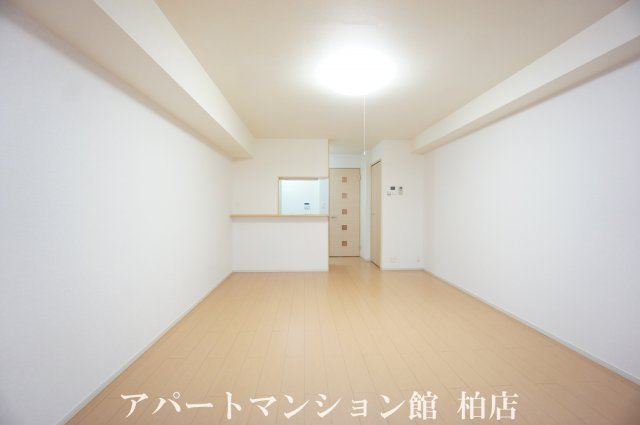 シームリーⅡの居間・リビング