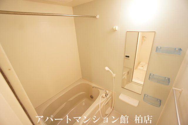 シームリーⅡの浴室