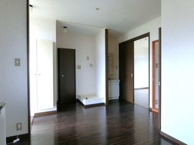 シティハイム今関Cの居間・リビング