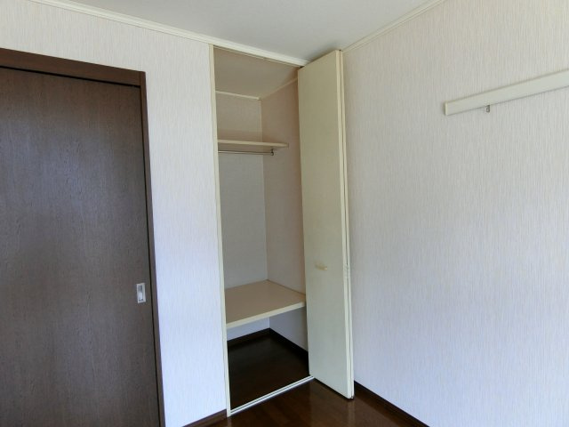 シティハイム今関Cの収納