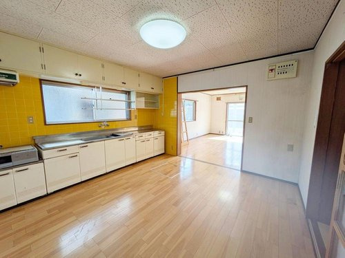 【居間・リビング】