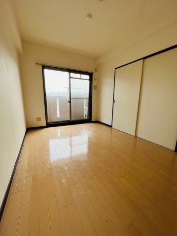 ＨＥＲＢＥ庄内通の居間・リビング