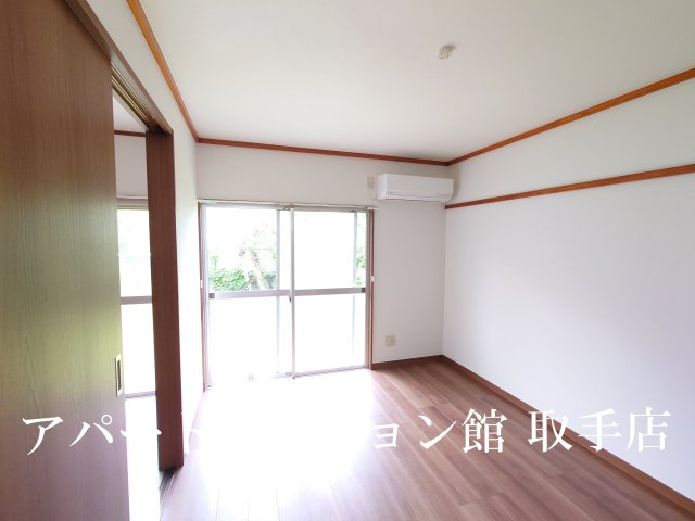 稲葉コーポの居間・リビング