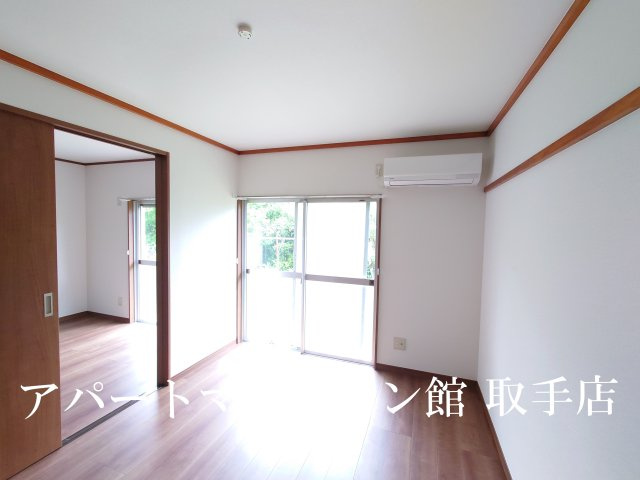 稲葉コーポの洋室