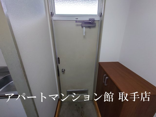 稲葉コーポの玄関