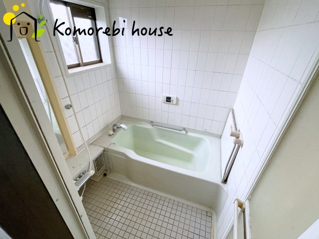 さいたま市西区清河寺　中古一戸建ての浴室|落ち着いた空間のお風呂です