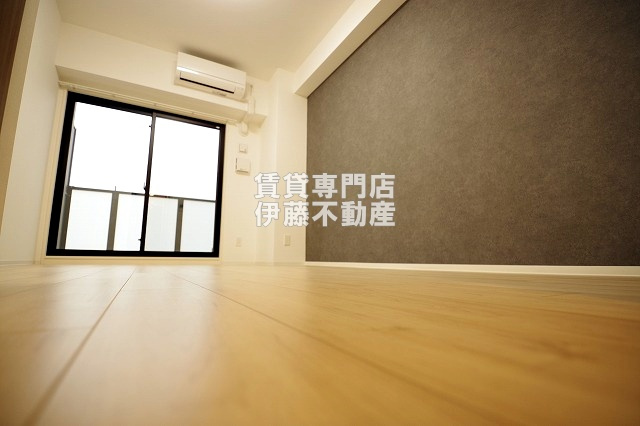 ルネフラッツ浄心の洋室