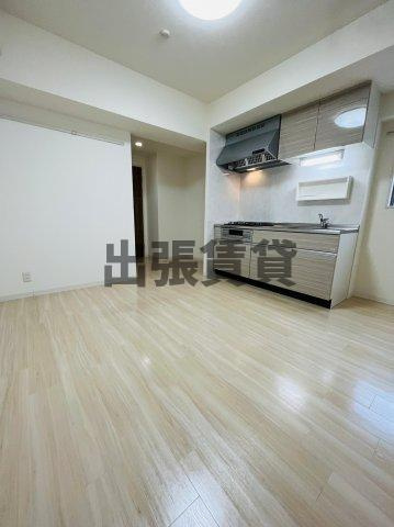 仲介手数料0円！！シュトルツ栄の居間・リビング