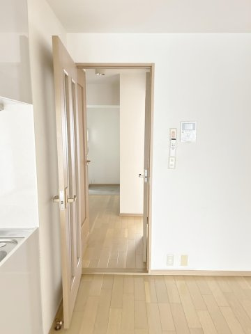 ドルミ葛西の防犯設備|防犯が気になる方にオススメのTVモニター付き。安心した暮らしを守ります♪