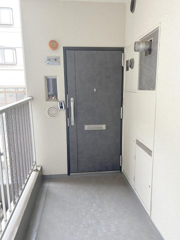 ドルミ葛西の玄関|【管理体制良好】隅々まで清掃が行き届いた開放感溢れる空間☆とても気持ちのいい共用部です♪
