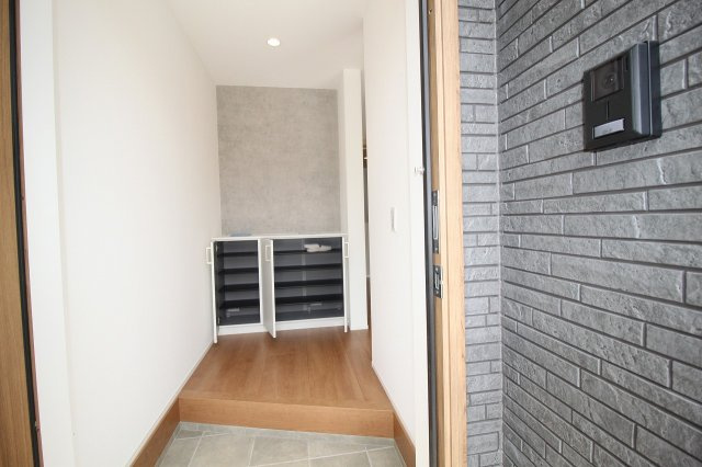 一宮東町2丁目　新築戸建　１号棟（北）の収納|玄関収納