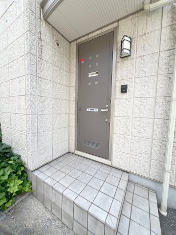 プレジオ都南のエントランス