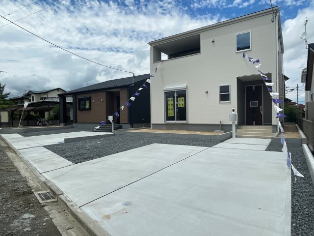 新築戸建・建売　富久山町久保田池下　全2棟の駐車場