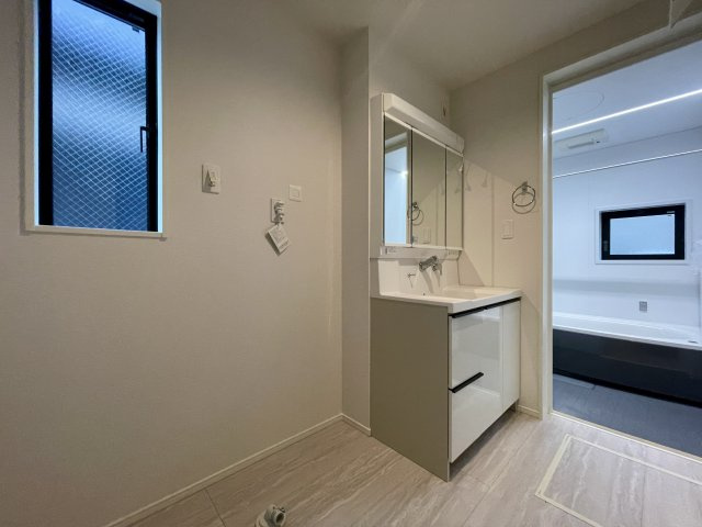 練馬区石神井町6丁目　ZEH水準省エネ邸宅　最終1棟の洗面所