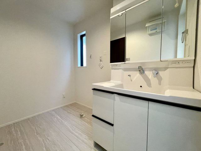 練馬区石神井町6丁目　ZEH水準省エネ邸宅　最終1棟の洗面所