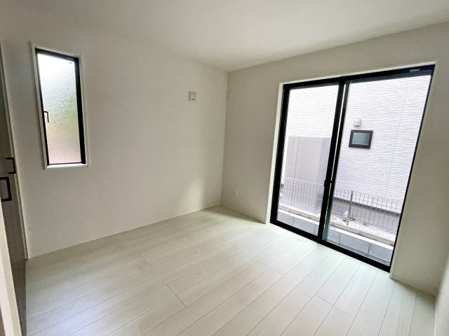 練馬区石神井町6丁目　ZEH水準省エネ邸宅　最終1棟の洋室