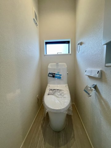 練馬区石神井町6丁目　ZEH水準省エネ邸宅　最終1棟のトイレ