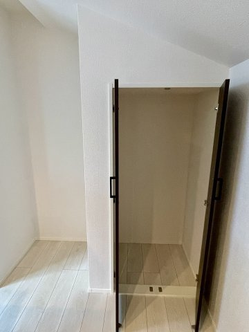 練馬区石神井町6丁目　ZEH水準省エネ邸宅　最終1棟の収納