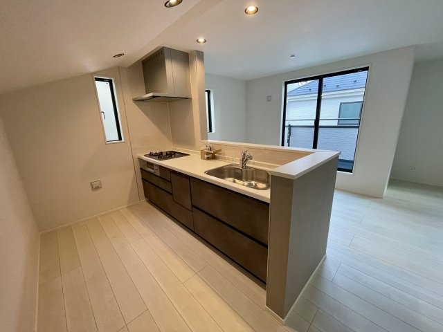 練馬区石神井町6丁目　ZEH水準省エネ邸宅　最終1棟のキッチン