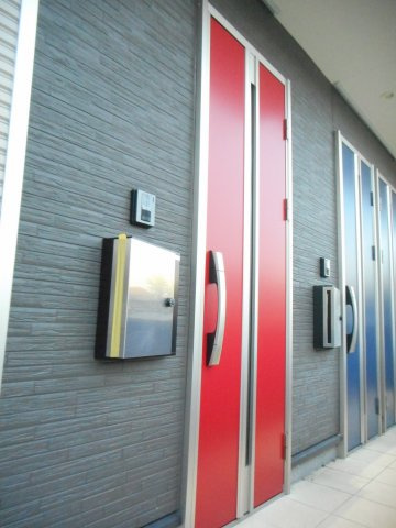 ソレジャートの玄関