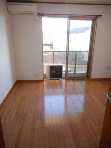 ベルツリーの居間・リビング