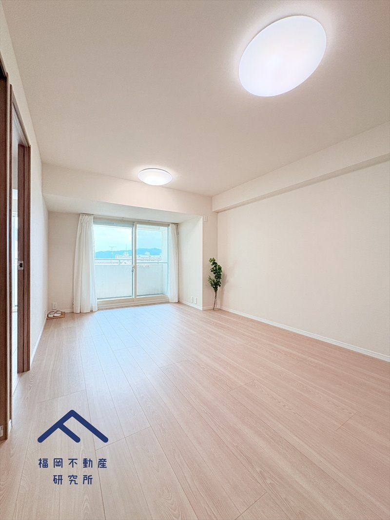 ロワールマンションアール板付壱番館の居間・リビング