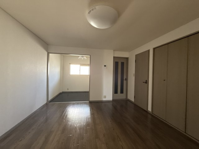 ピア・ルミナス2番館の居間・リビング