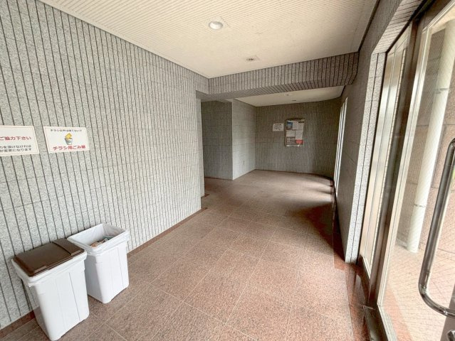 ラ　ヴィル　ヌーヴェル　ドゥのロビー