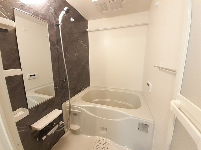 ヴィラ　ルーチェ　Ａの浴室|バス