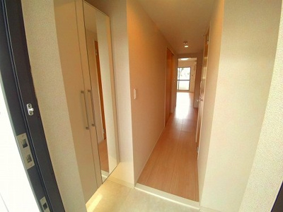 【玄関】 | グレイスフル・Ｋ | きれいな玄関です