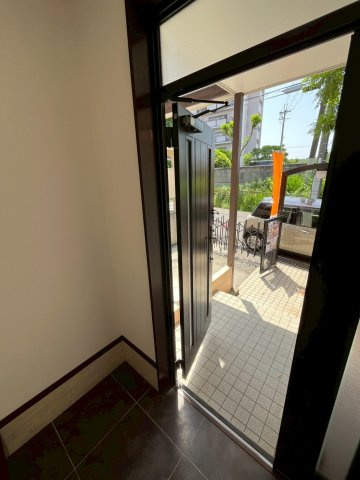 堺市南区原山台リフォーム済み4LDKの玄関