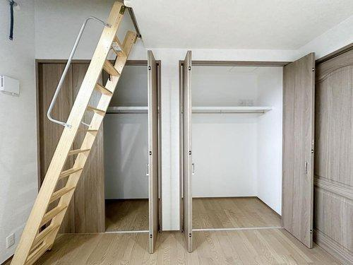 高取北1丁目 No.Aの収納|全居室収納☆
8帖主寝室のクローゼットです♪