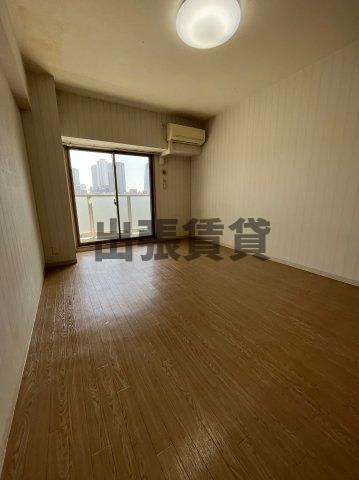 仲介手数料0円！！ラクラス浅間町の居間・リビング