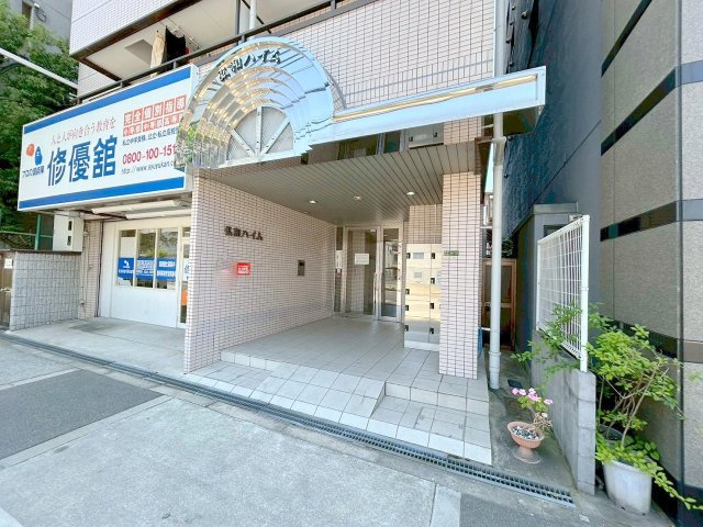 弘和ハイムのエントランス