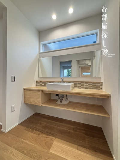 久留米市日ノ出町の中古一戸建の独立洗面台