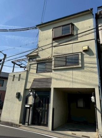 中木田町　中古一戸建ての外観|新しい生活にいかがでしょうか？外観はお住まいの顔になります。こだわりたいポイントですね。外壁塗装や屋根塗装のご相談も承っております。
■現地内覧・資金計画相談・住宅ローン相談もお問合せ受付中■