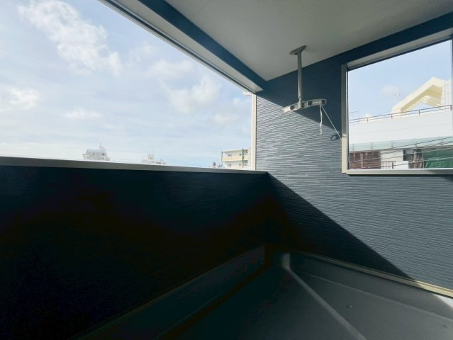 ♥♥宜野湾市大山第3－－２号棟（全２棟）（全2棟）のバルコニー