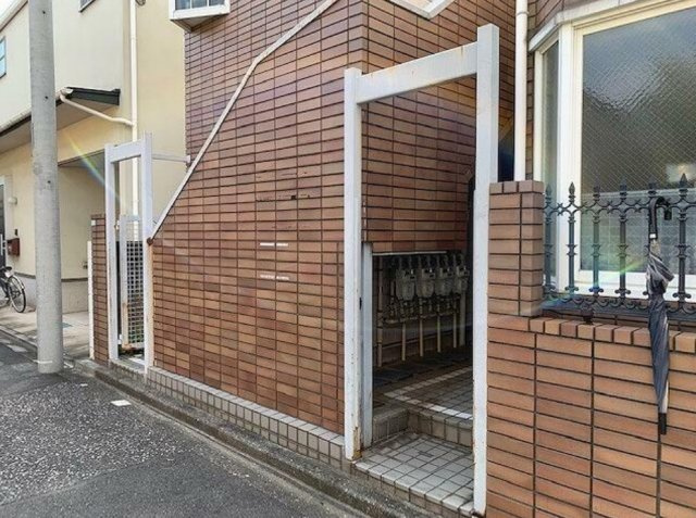 【エントランス】
