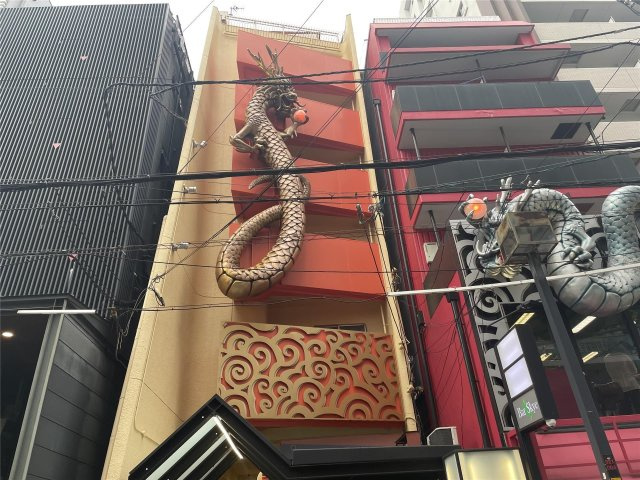 大阪市中央区西心斎橋２丁目の店舗事務所の外観