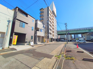 【前面道路含む現地写真】