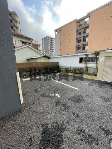 PULCHRA OZONEの駐車場